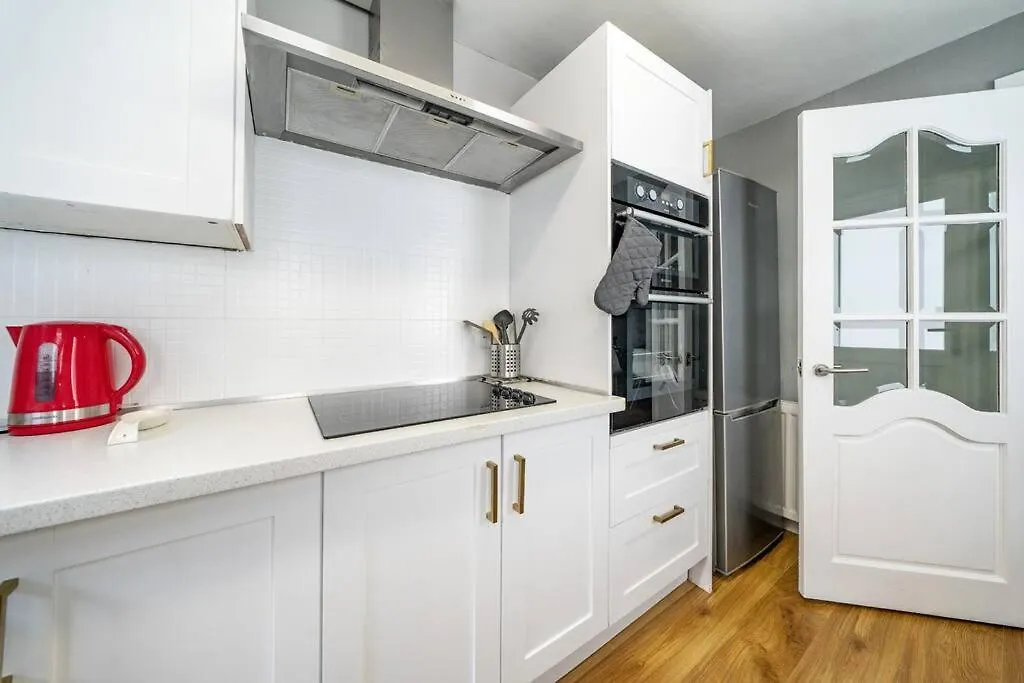 Cosy 2 Bedroom Town House Close To City Centre 贝尔法斯特
